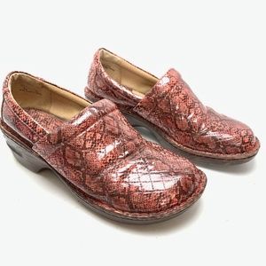 BOC BORN CONCEPT Reptile Snake Clogs Shoes sz 9.5